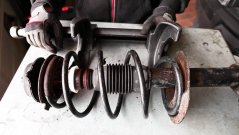 Stahovák na pružiny MacPherson 2,9 t - YT-2535