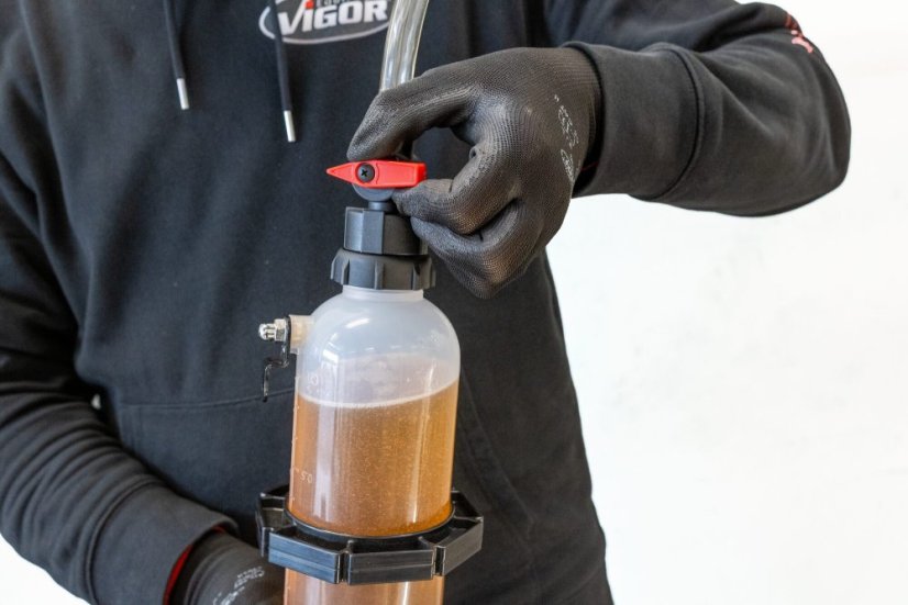 Ruční plnička převodovek, objem 1,2 l, Vigor - V4368