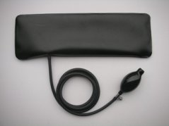 Rozpínací polštářek k otevření dveří